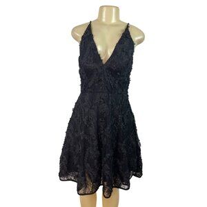 Xscape Black Lace Sleeveless Floral Cocktail Dress With Deep V-Neck Size 6